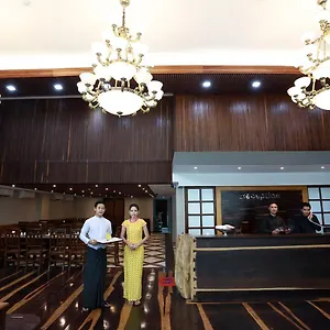 Hotel Tristar
